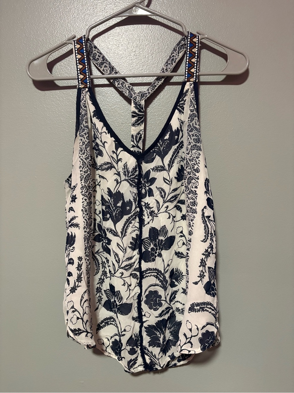 Lucky Brand Live in Love Floral Tank Top – Size Medium